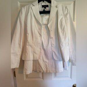Larry Levine White Blazer and Skirt Set